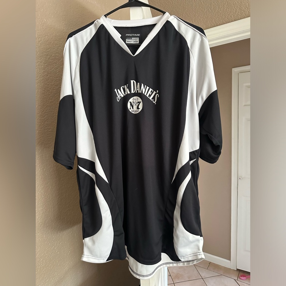 Jack Daniel’s jersey size large